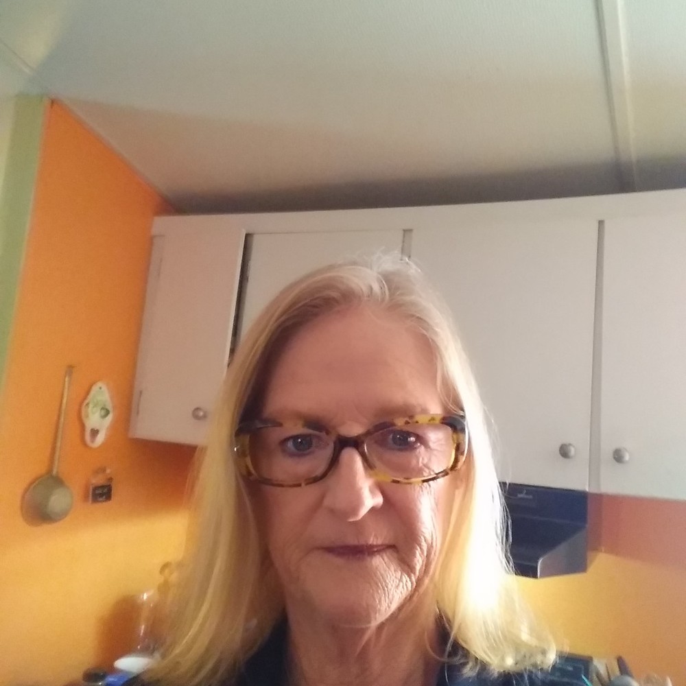 Meet your Posher, Felicia